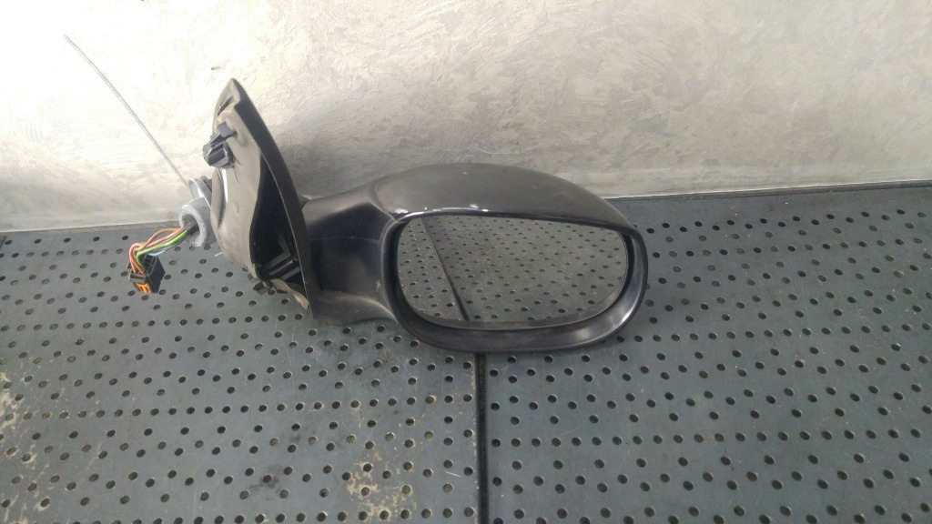 Oglinda electrica dreapta peugeot 206 2a c 96480957xt