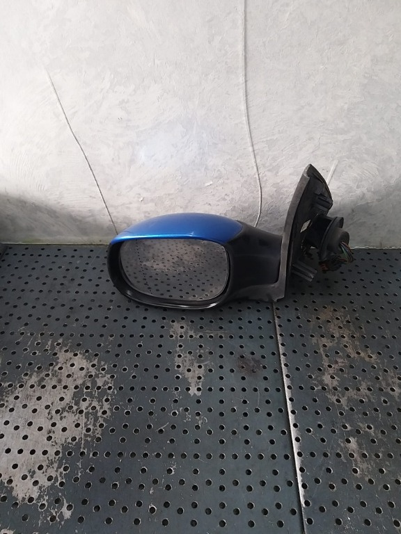 Oglinda electrica stanga peugeot 206 96480953xt