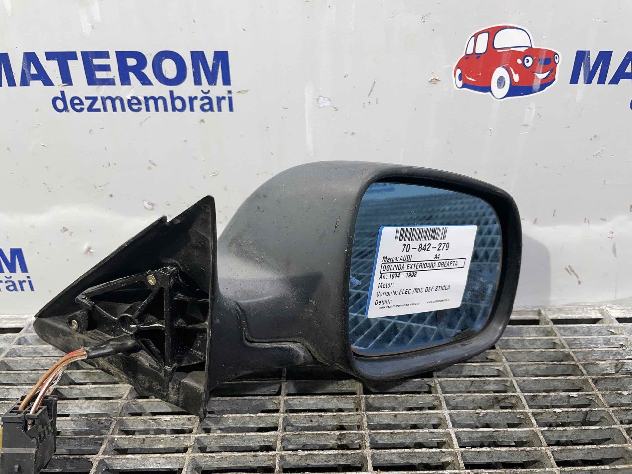 OGLINDA EXTERIOARA DREAPTA AUDI A4 - - (1994 1998)
