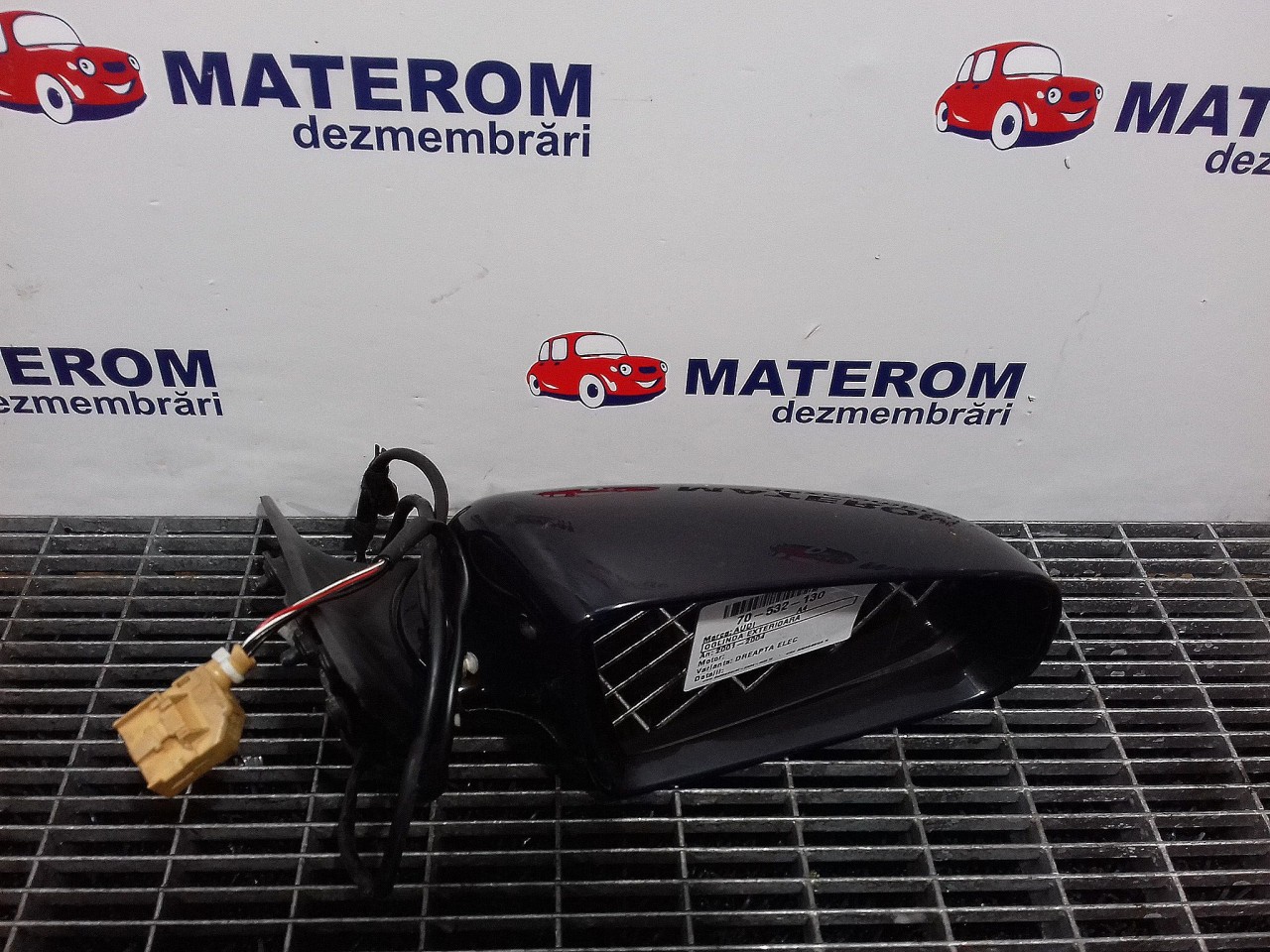 OGLINDA EXTERIOARA DREAPTA AUDI A4 A4 - - (2001 2004)