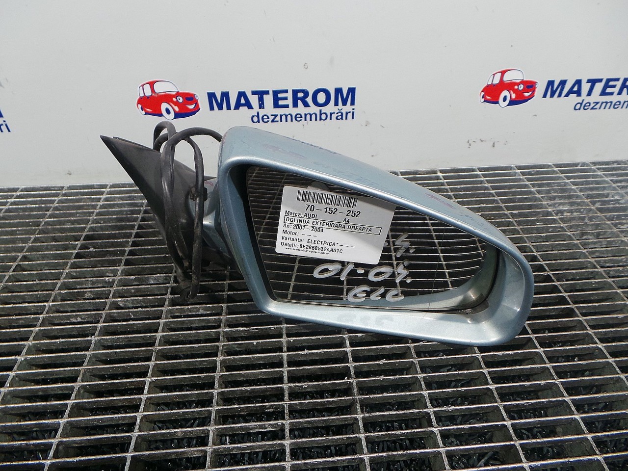 OGLINDA EXTERIOARA DREAPTA AUDI A4 A4 - - (2001 2004)