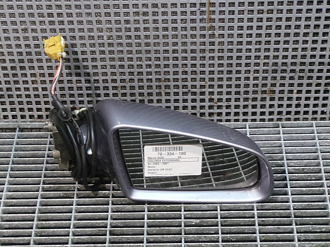 OGLINDA EXTERIOARA DREAPTA AUDI A4 A4 - - (2004 2007)