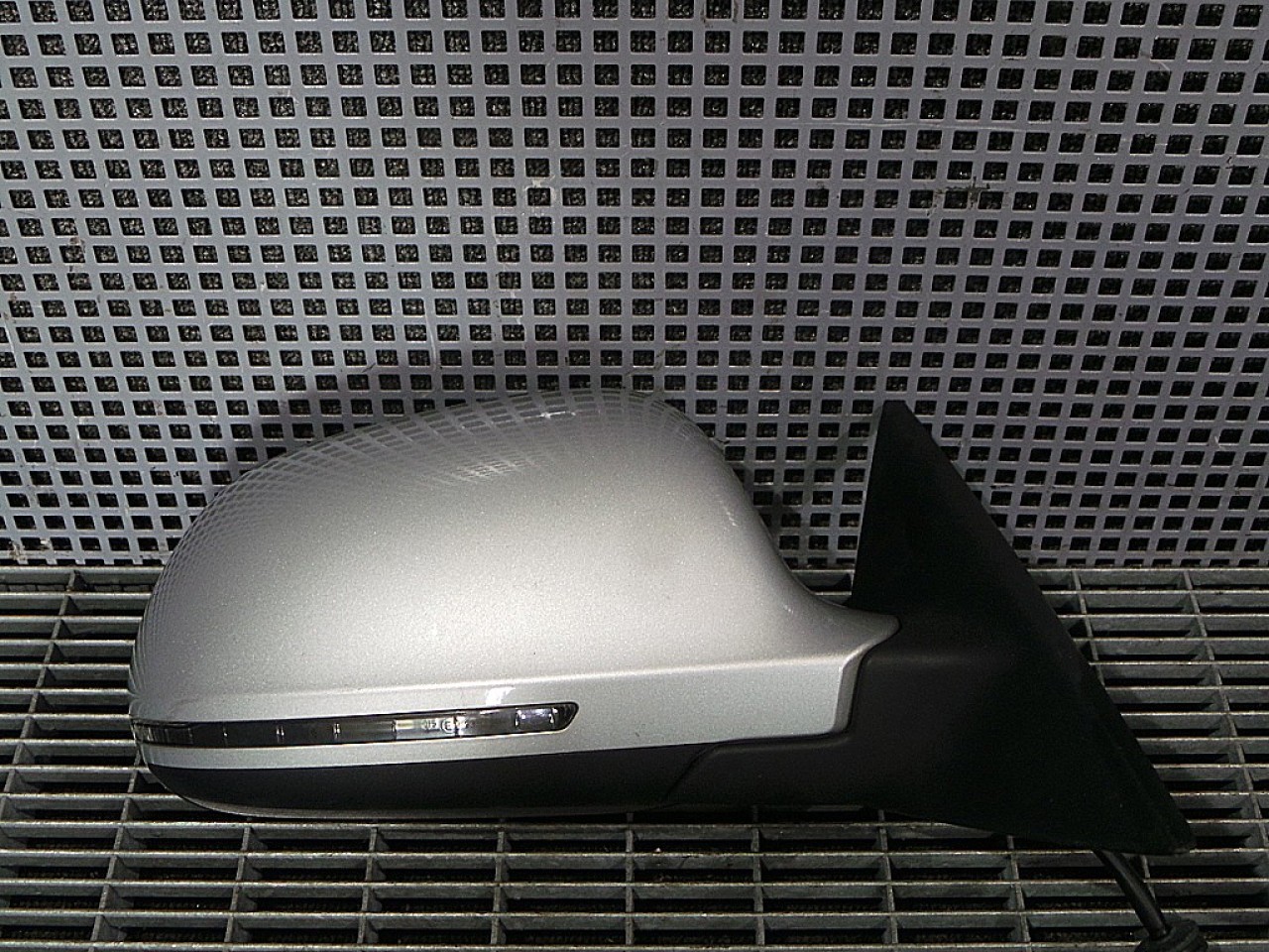 OGLINDA EXTERIOARA DREAPTA AUDI A5 - - (2007 2011)