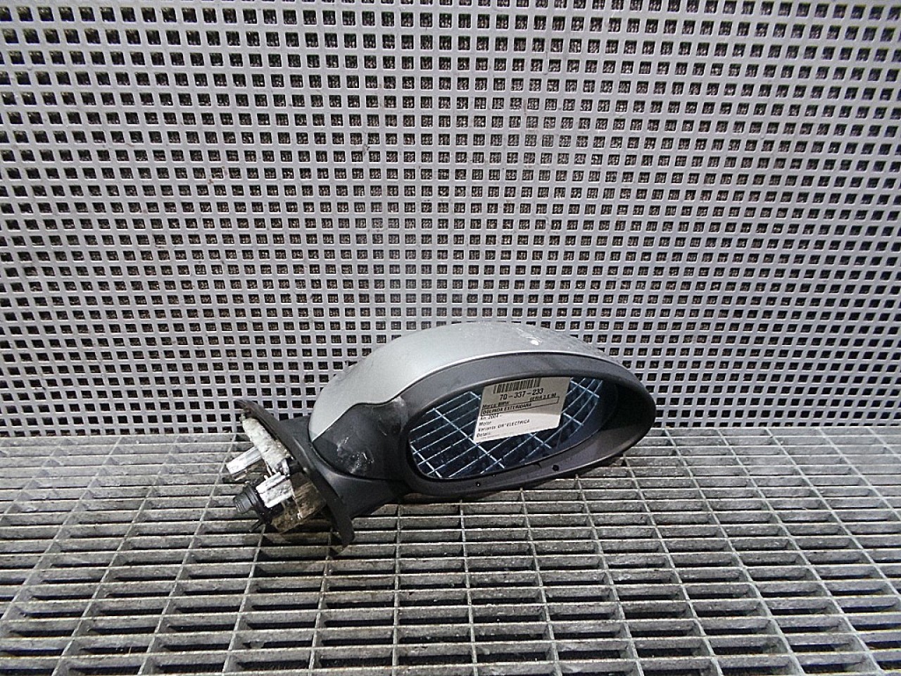 OGLINDA EXTERIOARA DREAPTA BMW SERIA 3 E 90 - - (2004 2007)