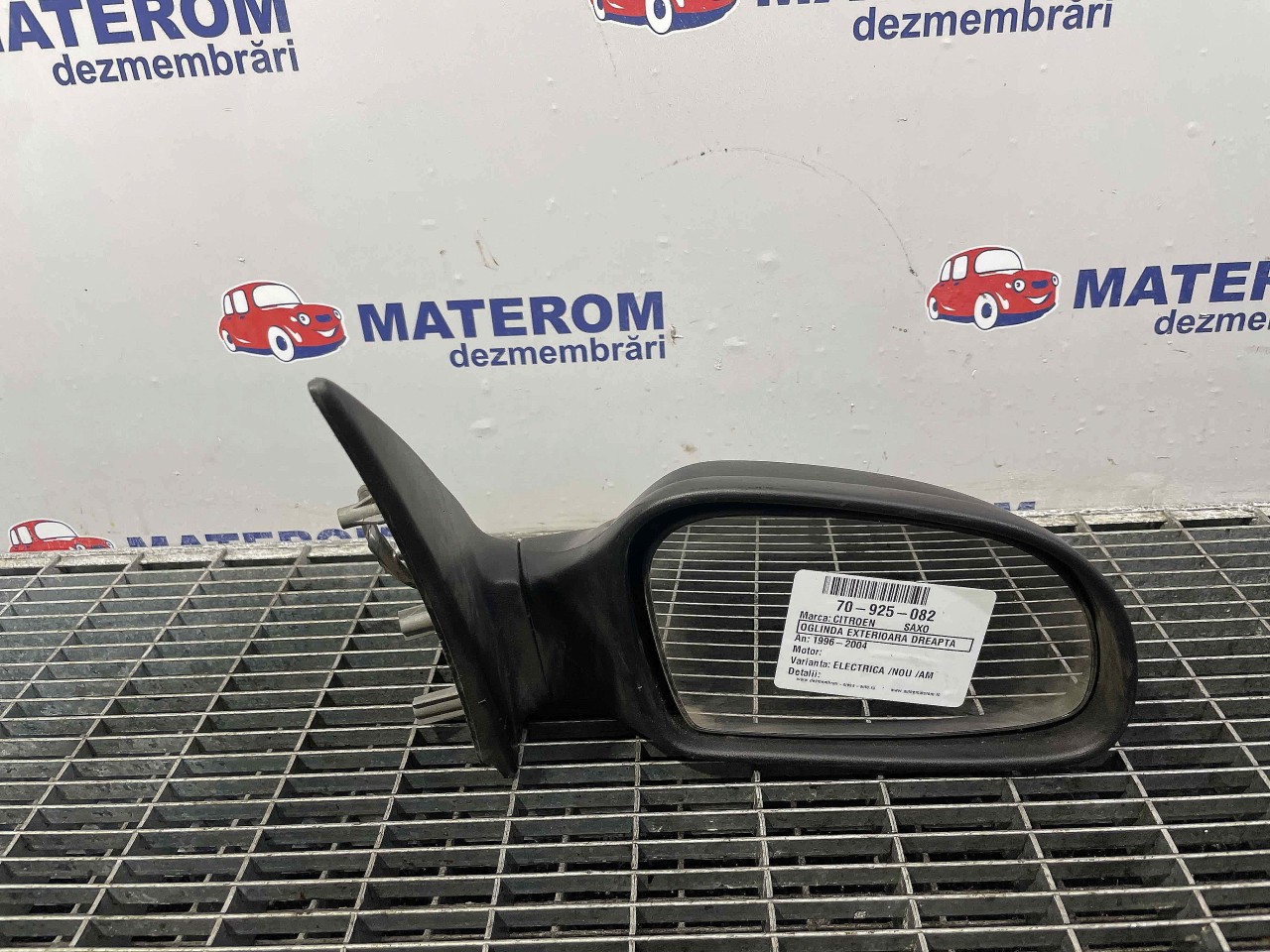 OGLINDA EXTERIOARA DREAPTA CITROEN SAXO - - (1996 2004)