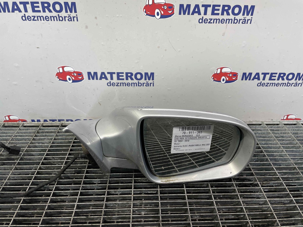 OGLINDA EXTERIOARA DREAPTA MERCEDES CLS CLS - - (2004 2010)