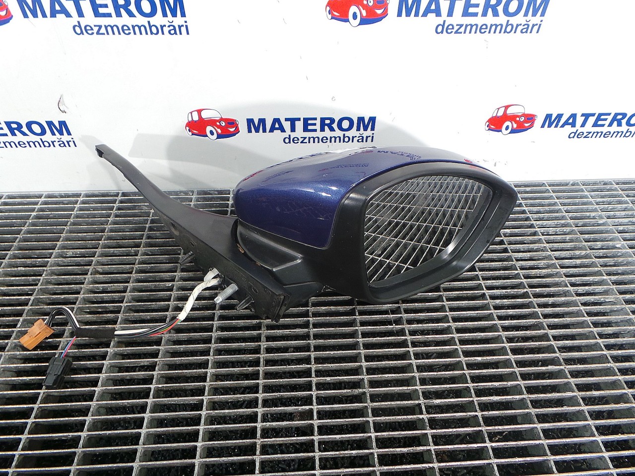 OGLINDA EXTERIOARA DREAPTA PEUGEOT 208 208 - - (2012 2015)