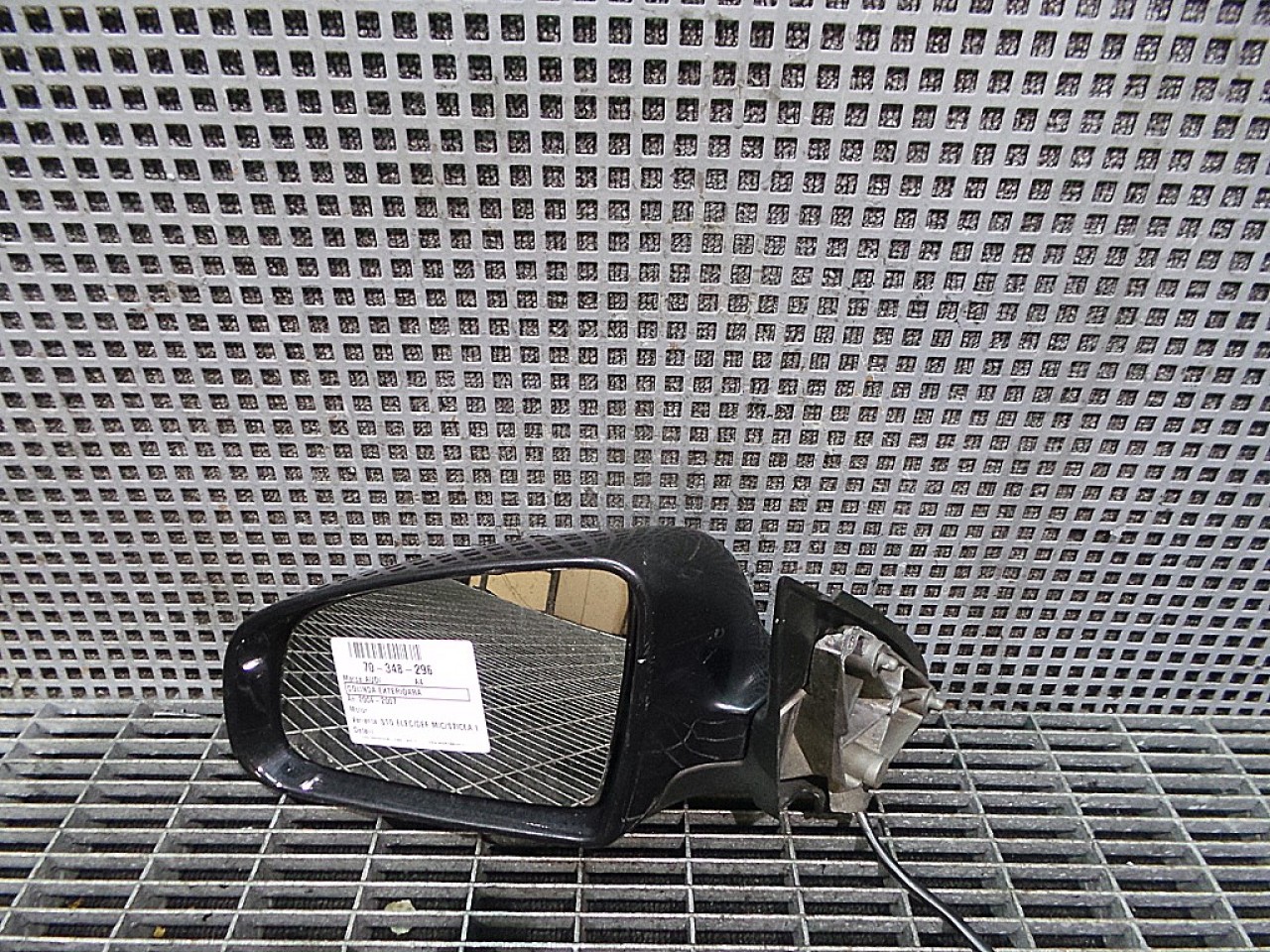 OGLINDA EXTERIOARA STANGA AUDI A4 - - (2004 2007)