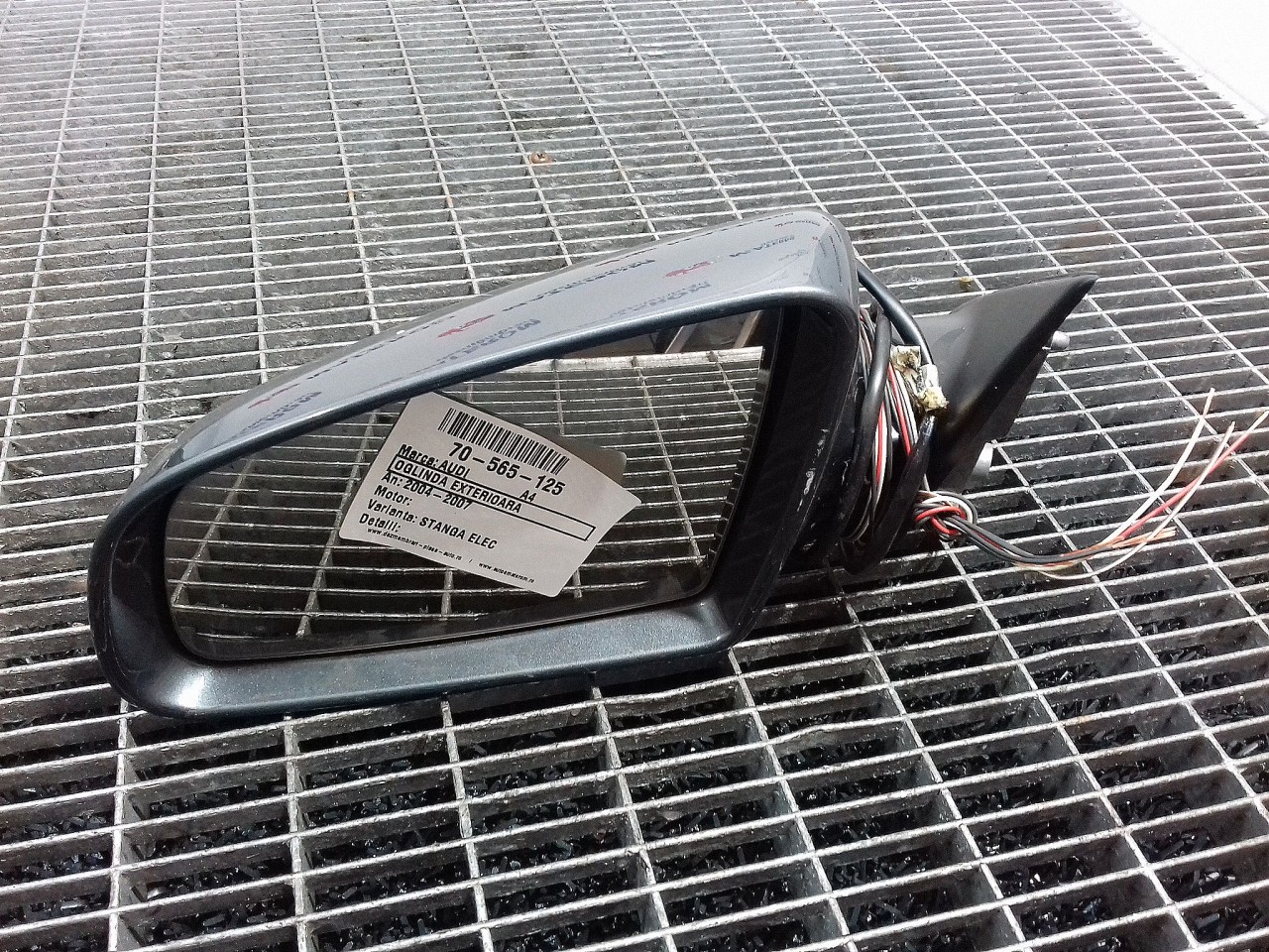 OGLINDA EXTERIOARA STANGA AUDI A4 - - (2004 2007)