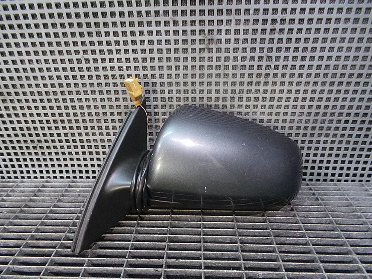 OGLINDA EXTERIOARA STANGA AUDI A4 A4 - - (2004 2007)