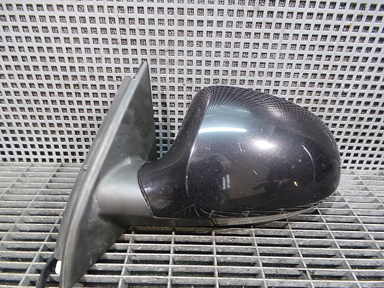 OGLINDA EXTERIOARA STANGA VW PASSAT - - (2005 2010)