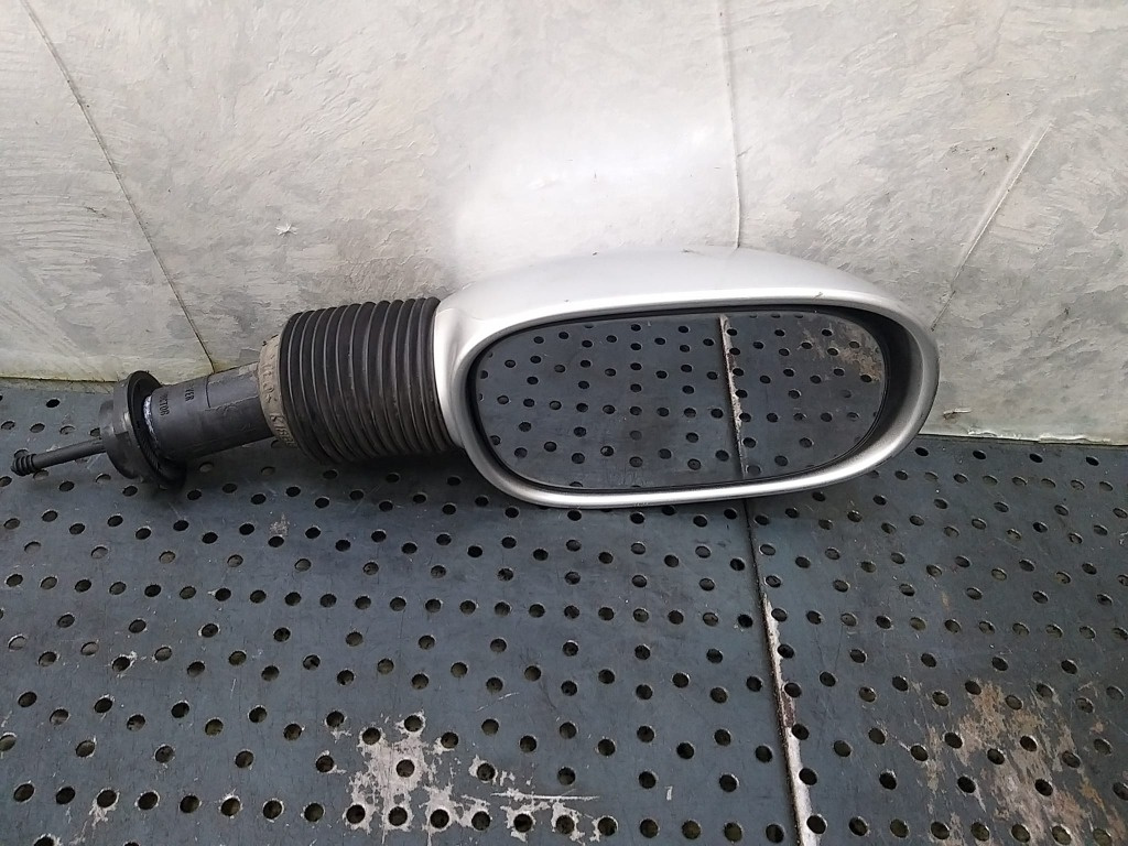 Oglinda manuala dreapta ford ka rb 878018