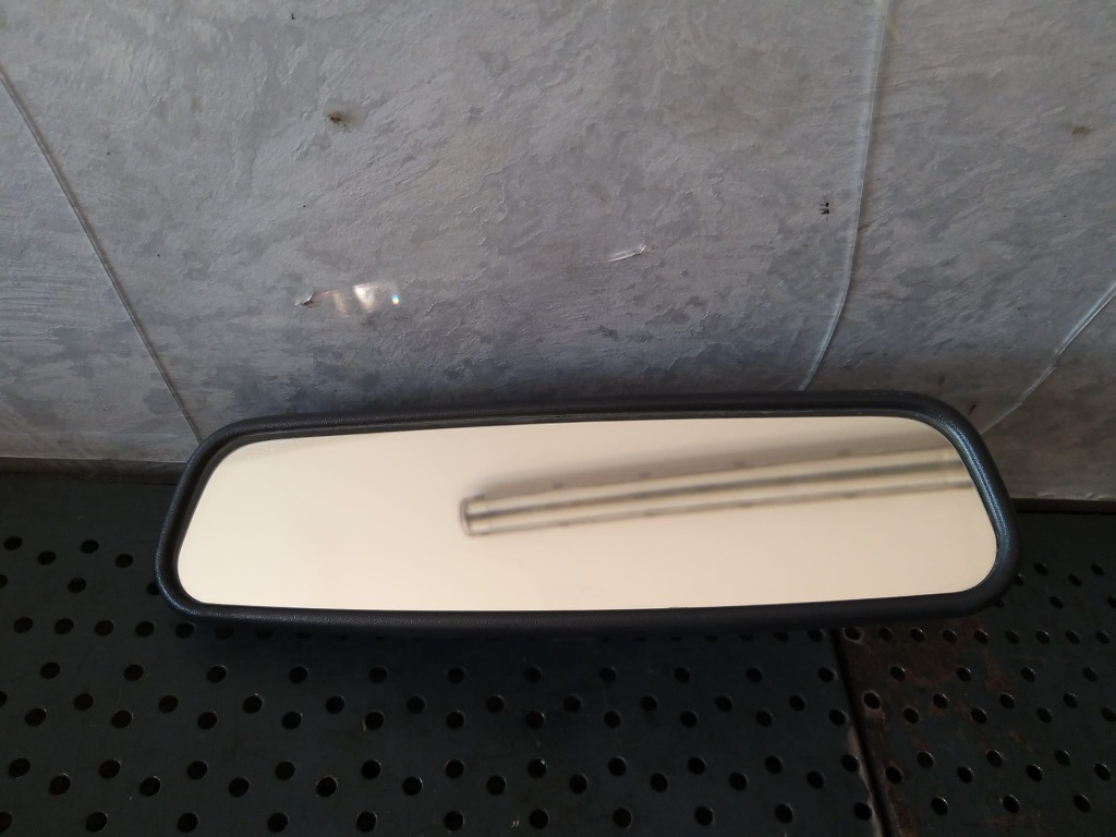 Oglinda retrovizoare interior audi a3 8p e1010590