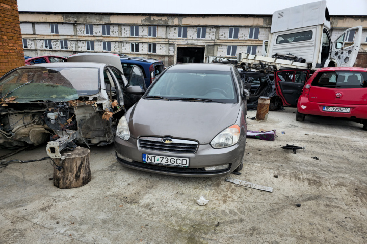 Oglinda retrovizoare interior Hyundai Accent 2010 berlina 1.4 benzina G4EE