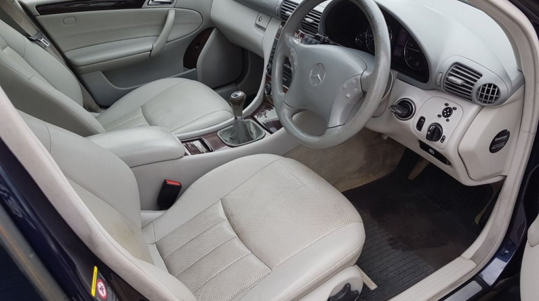 Oglinda retrovizoare interior Mercedes C-CLASS W203 2006 berlina 2.2