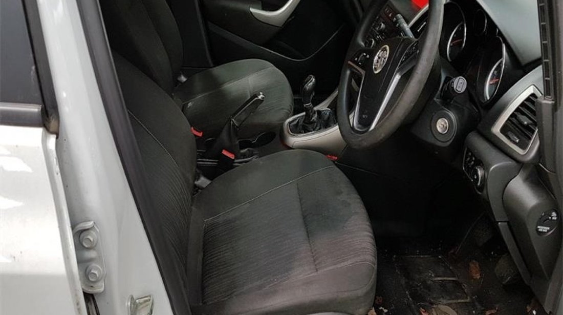 Oglinda retrovizoare interior Opel Astra J 2010 Hatchback 1.6 i