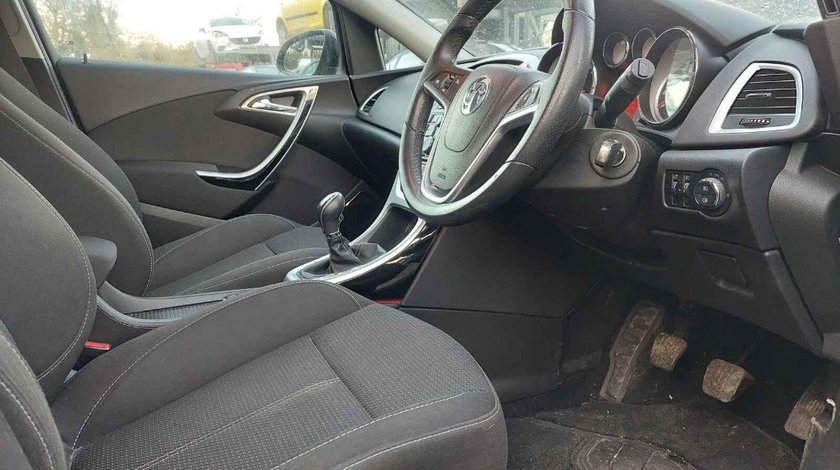 Oglinda retrovizoare interior Opel Astra J 2011 HATCHBACK 1.4i A14XER