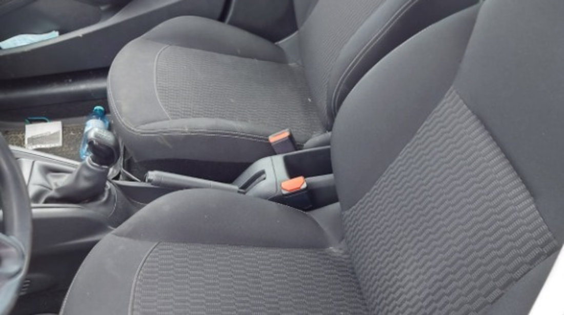 Oglinda retrovizoare interior Peugeot 208 2017 Hatchback 1.6 HDI DV6FE