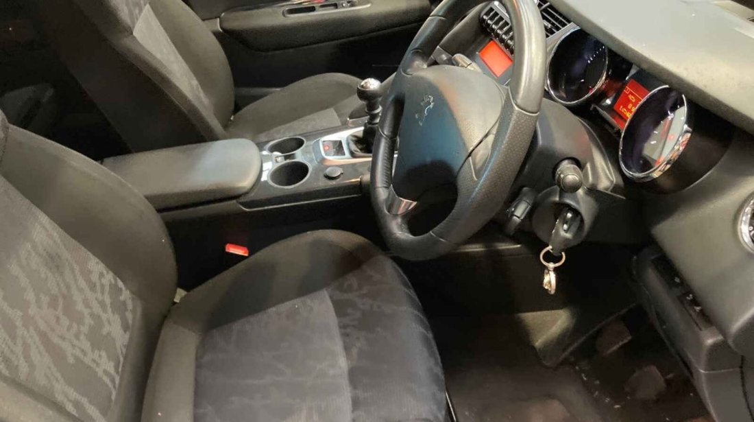 Oglinda retrovizoare interior Peugeot 3008 2010 SUV 1.6 TDI 9H01