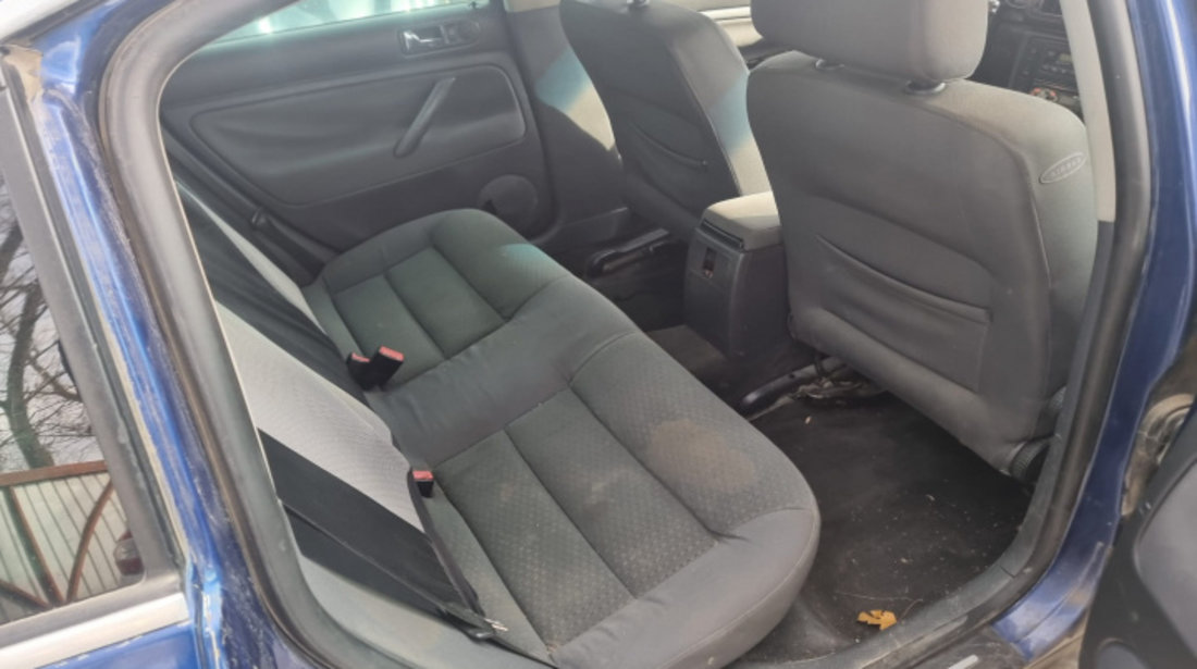 Oglinda retrovizoare interior Volkswagen Passat B5 2005 sedan/berlina 1.9 diesel