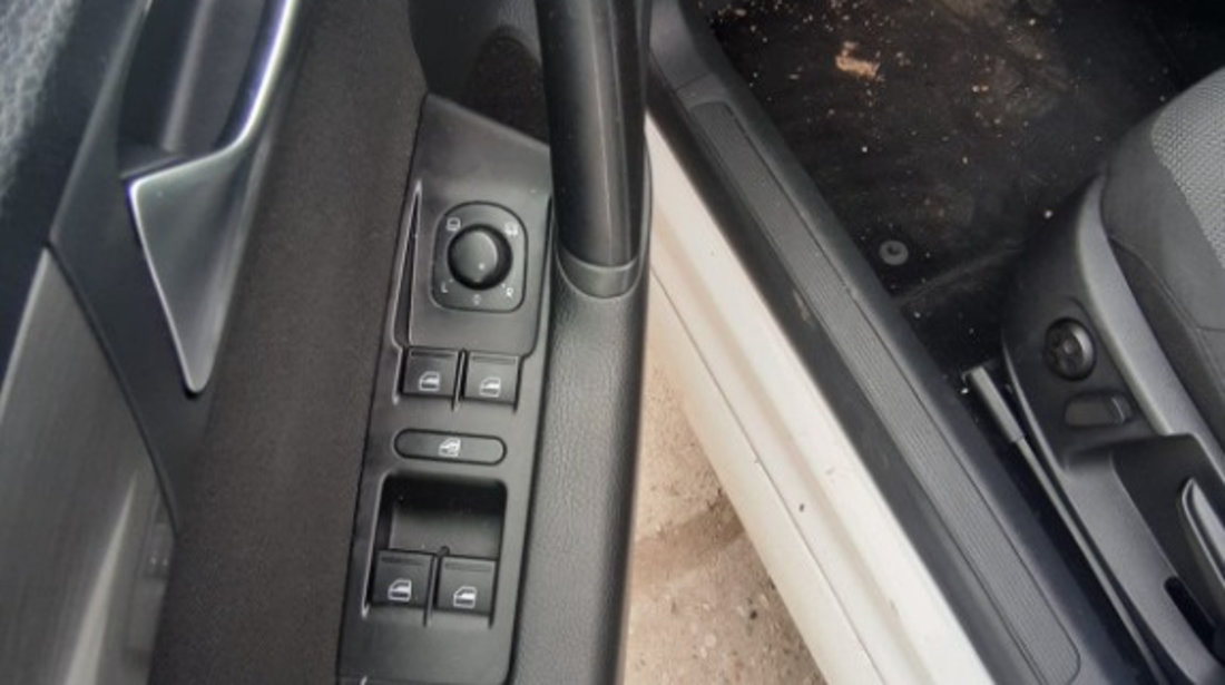 Oglinda retrovizoare interior Volkswagen Passat B7 2012 berlina 1.6 tdi