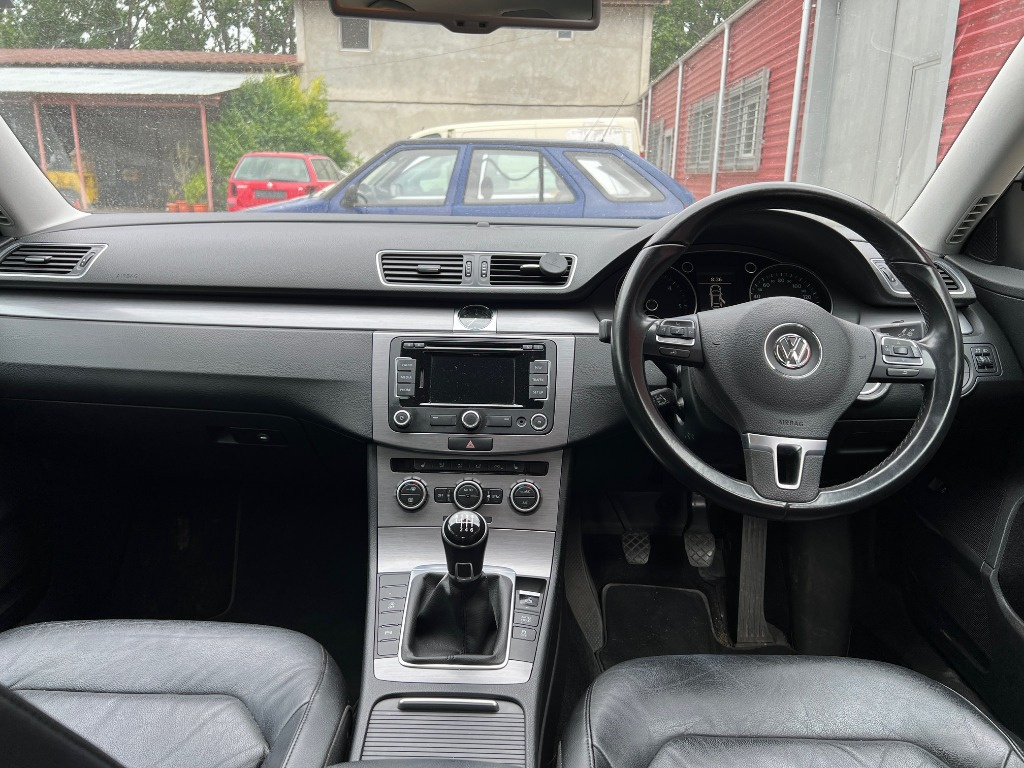Oglinda retrovizoare Volkswagen Passat B7 2.0 TDI an fab. 2010 - 2014
