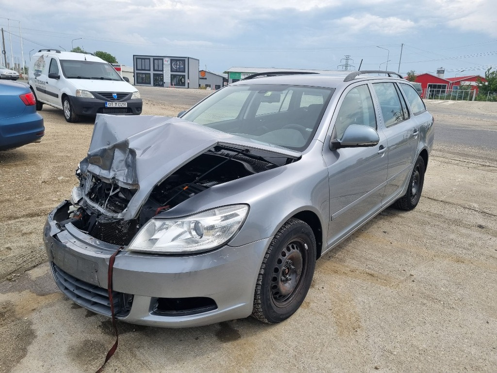 Oglinda stanga 1Z1857507M Skoda Octavia II Hatchback (1Z3) 1.6 MultiFuel 102 cai CCSA