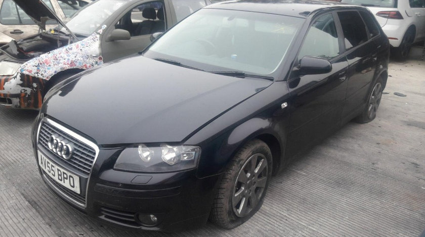 Oglinda stanga completa Audi A3 8P 2006 Hatchback 2.0 TDI Motorina