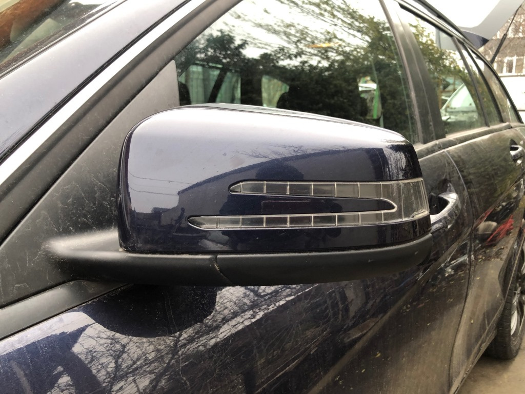 Oglinda stanga completa Mercedes C Class W204 2007-2014 COD CULOARE 359