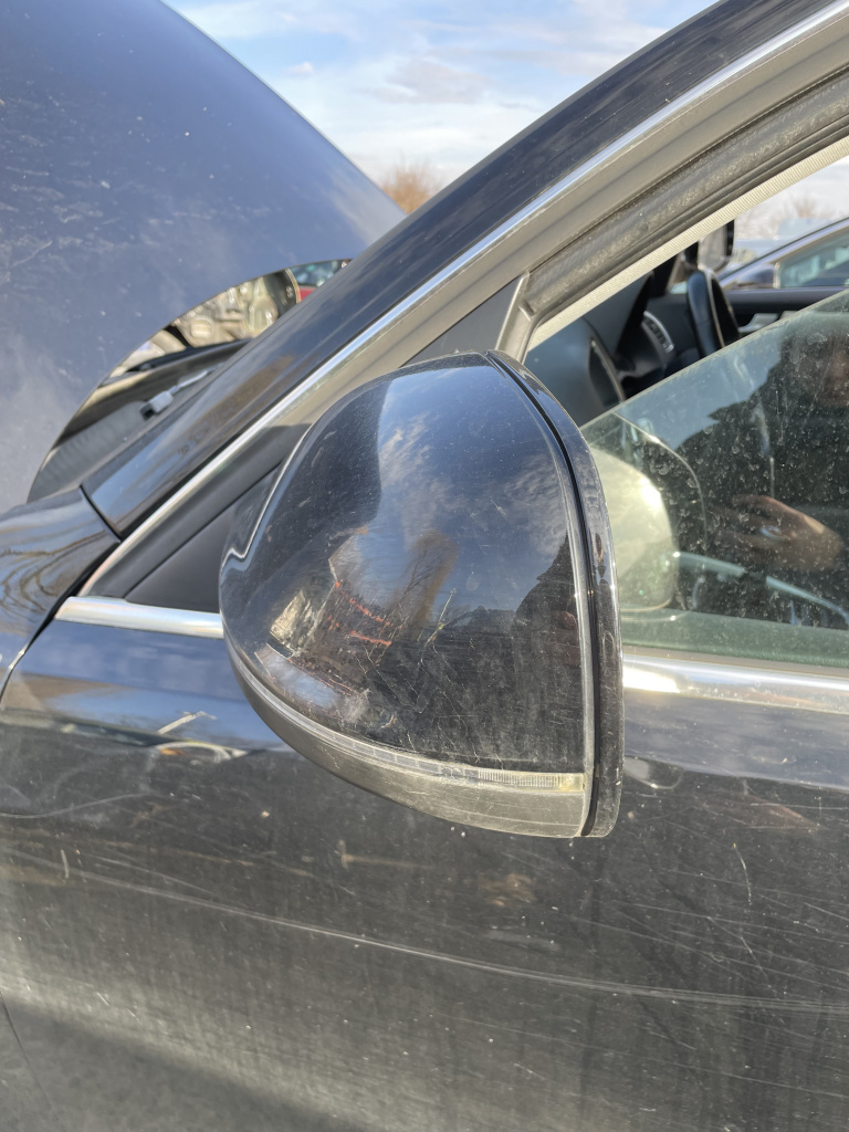 Oglinda stanga cu rabatare manuala si reglaj electric Audi Q5 2.0 Motorina 2013