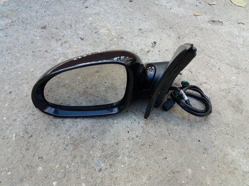 Oglinda Stanga cu Semnalizare  VW Golf 5 Negru  Metalizat