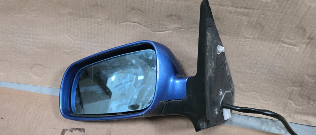 Oglinda stanga / dreapta electrica Vw Golf 4 1998 1999 2000 2001 2002 2003