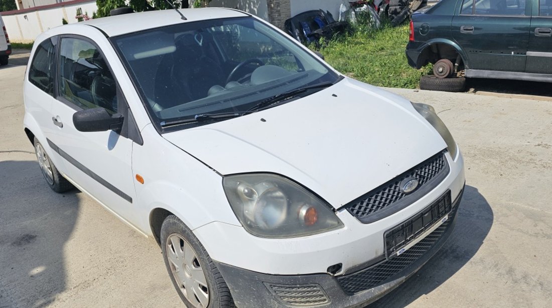 Oglinda stanga / dreapta ford Fiesta 5 2003 2004 2005 2006 2007