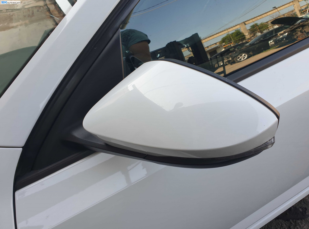 Oglinda Stanga Electrica Cu Incalzire si Pliere Rabatare Skoda Octavia 3 NFL Non Facelift 2013 - 2017 Culoare LS9R [K5835]