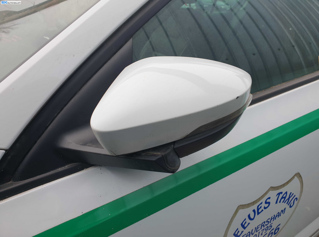 Oglinda Stanga Electrica Cu Incalzire si Pliere Rabatare Skoda Octavia 3 FL Facelift 2013 - 2020 Culoare LS9R [K4813]