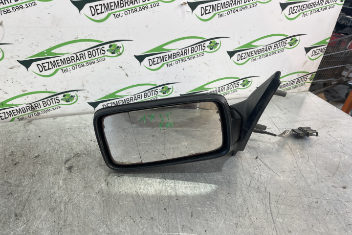 Oglinda stanga electrica E10217387 / E1 02 17387 Volkswagen VW Golf 3 [1991 - 1998] wagon 1.9 D MT (64 hp)