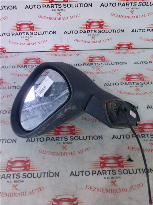 Oglinda stanga fata Peugeot 207 an fabr. 2009