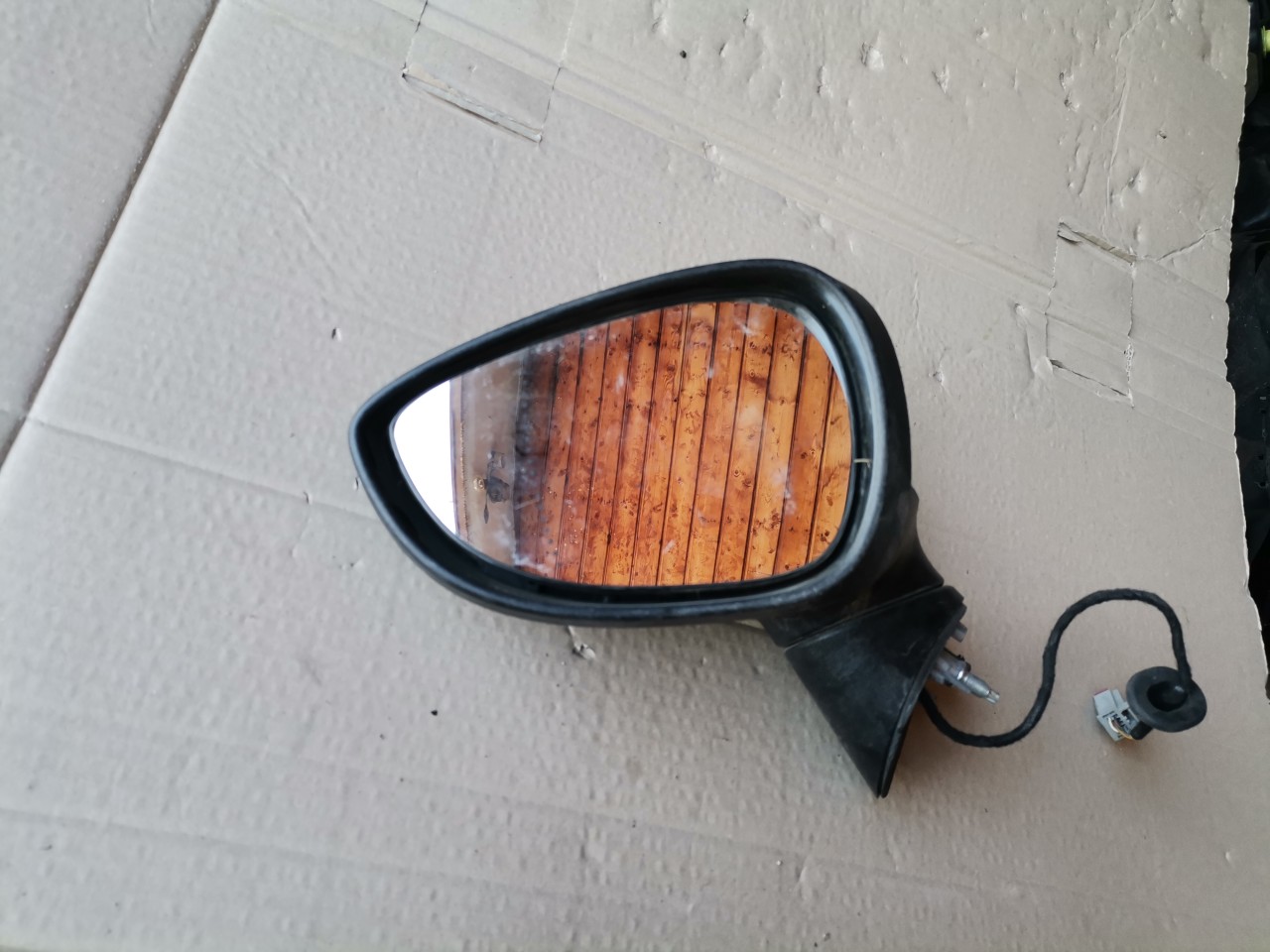 Oglinda stanga Ford Fiesta dupa 2013 incompleta cod C1BB17683DB