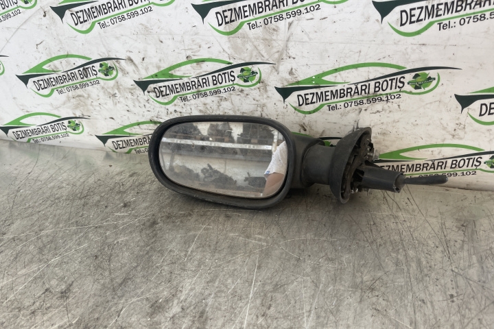 Oglinda stanga manuala E20103017 / E2 0103017 Dacia Logan [2004 - 2008] MCV 1.5 dci MT (84 hp)