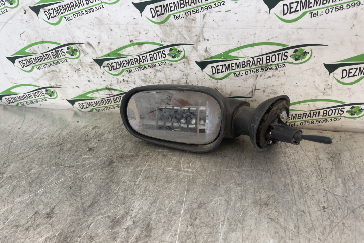 Oglinda stanga manuala E20103017 / E2 0103017 Dacia Logan [2004 - 2008] MCV 1.5 dci MT (84 hp)