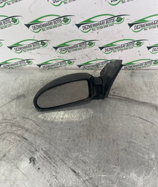Oglinda stanga manuala E9014185 / E9-01-4185 Ford Focus [1998 - 2004] wagon 5-usi 1.6 MT (101 hp)