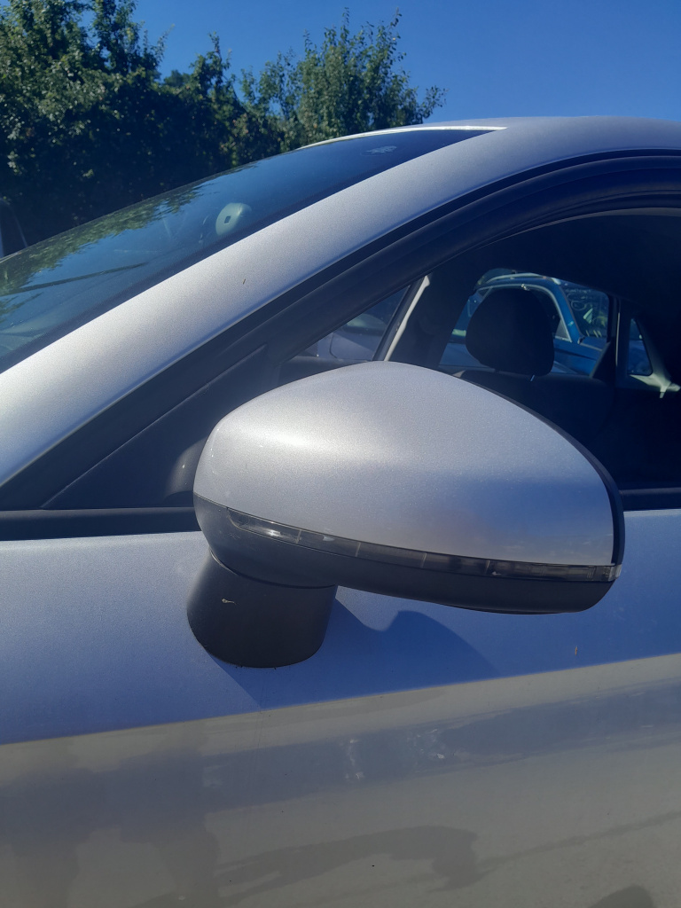 Oglinda stanga rabatare electrica Audi A1 1.2 Benzina 2012