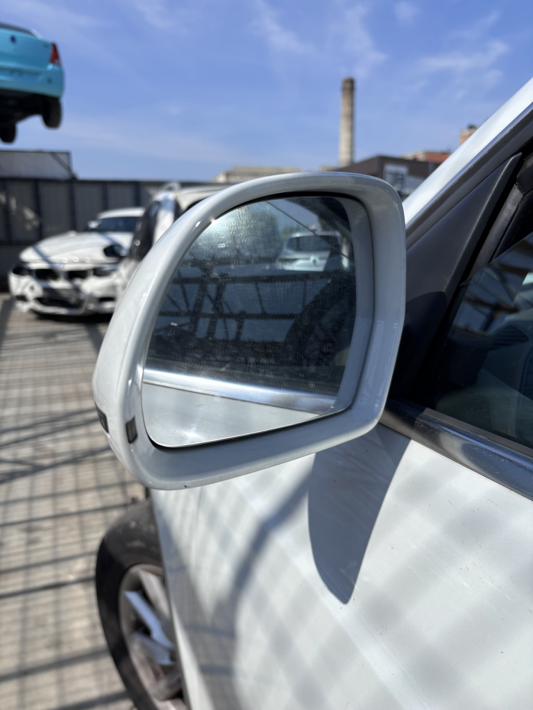 Oglinda stanga rabatare electrica Audi Q3 2.0 Motorina 2011, -