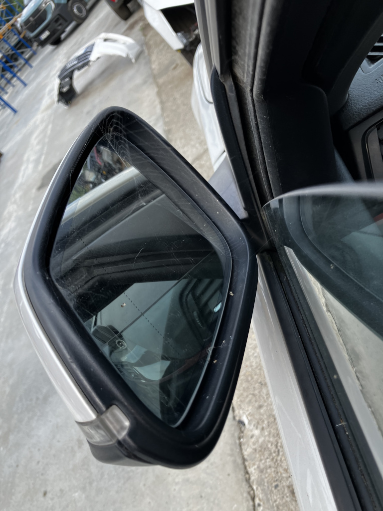 Oglinda stanga rabatare electrica BMW Seria 3 F31 2.0 Motorina 2013, -