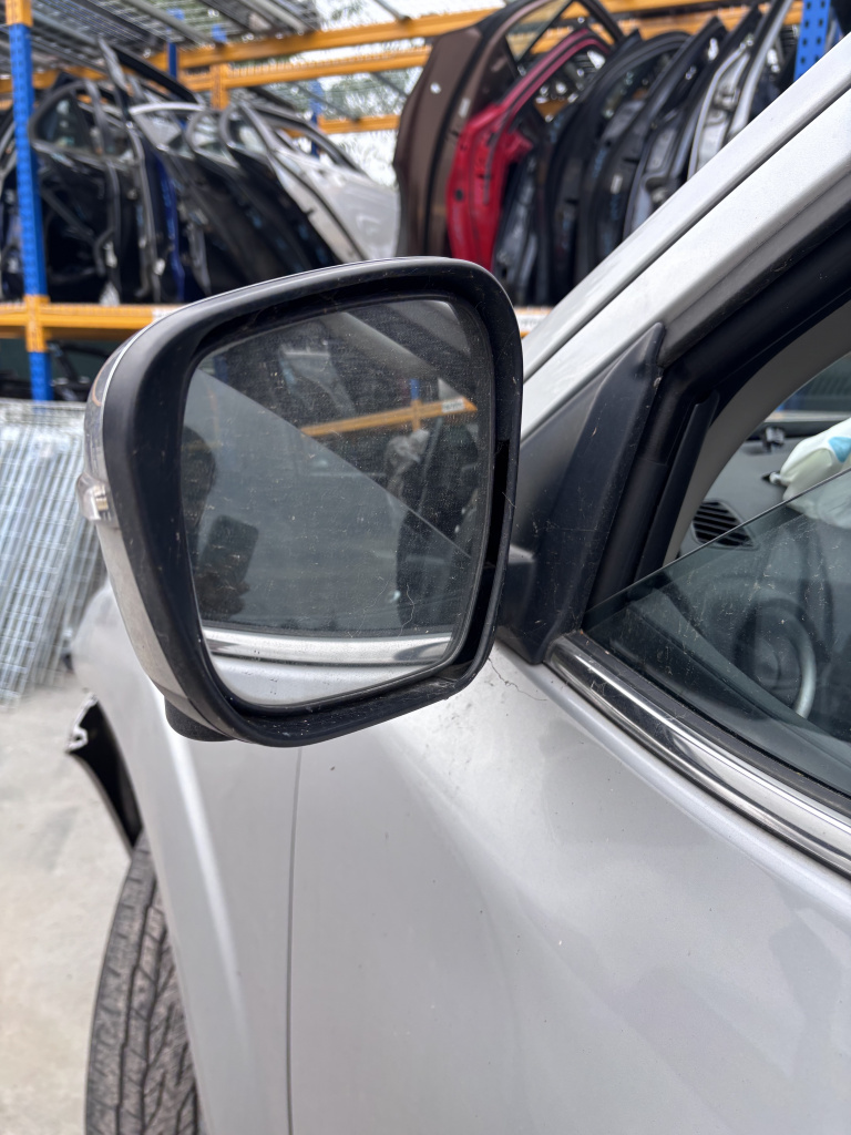 Oglinda stanga rabatare electrica Nissan Navara 2.3 Motorina 2016, CU CAMERA