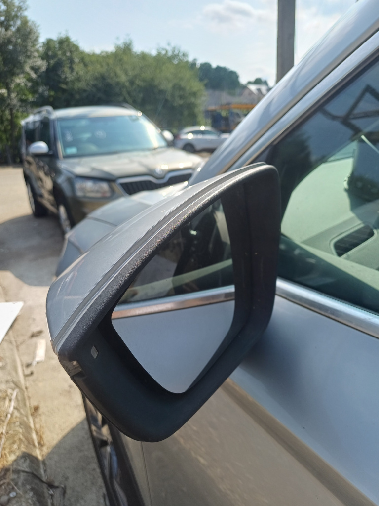 Oglinda stanga rabatare electrica Seat Ateca 1.6 Motorina 2018, -
