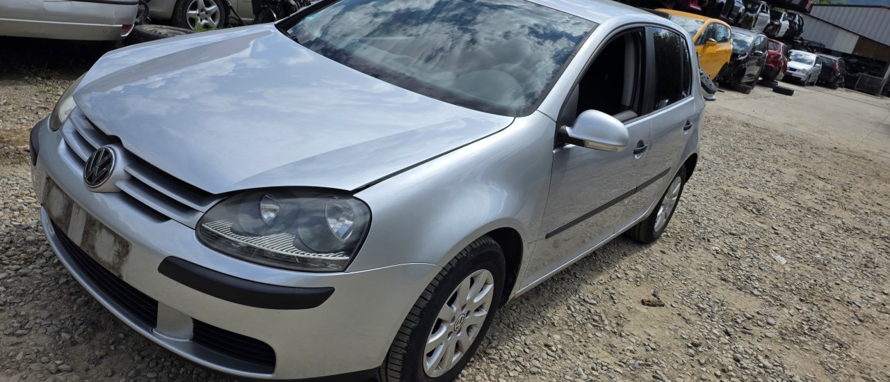 Oglinda stanga VW Golf 5 Hatchback 2004 2005 2006 2007 2008
