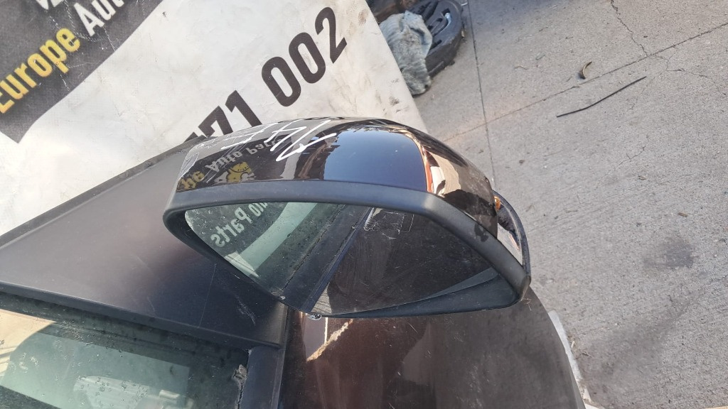 Oglinda usa dreapta fata cu mic defect Renault Megane 3 Coupe an 2011