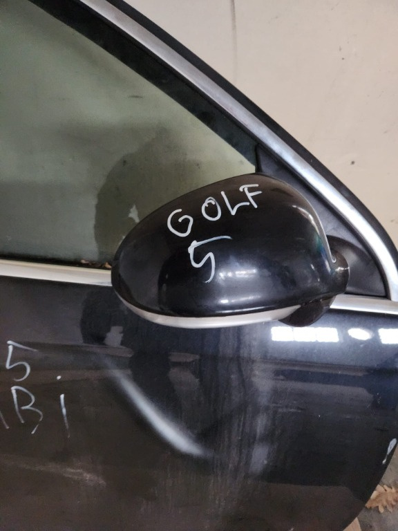 Oglinda usa dreapta fata Golf 5 1.9 TDI combi an de fabticatie 2009