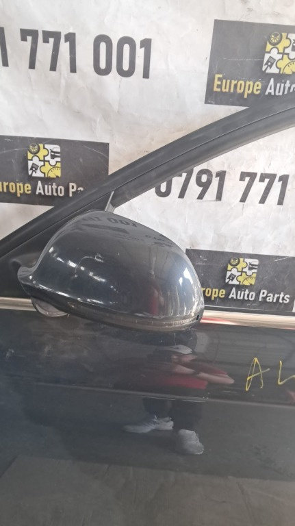 Oglinda usa stanga fata Audi A4 B8 2.0 TDI cod motor CAG ,transmisie automata, an 2011 combi